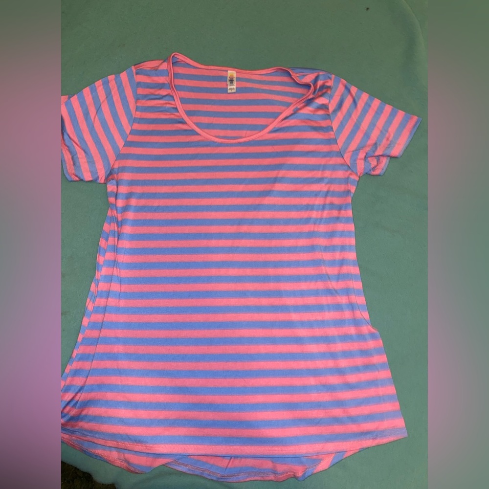 Lularoe classic T